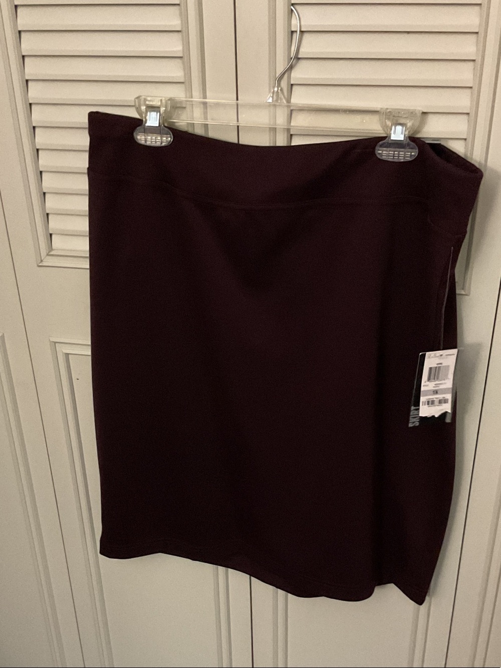 Style & co maroon skirt   NWT